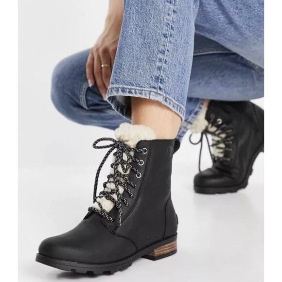 Sorel Women’s Emelie Lace Up Ankle Boots Black Leather Cozy 8 Shearling Winter - Picture 1 of 13
